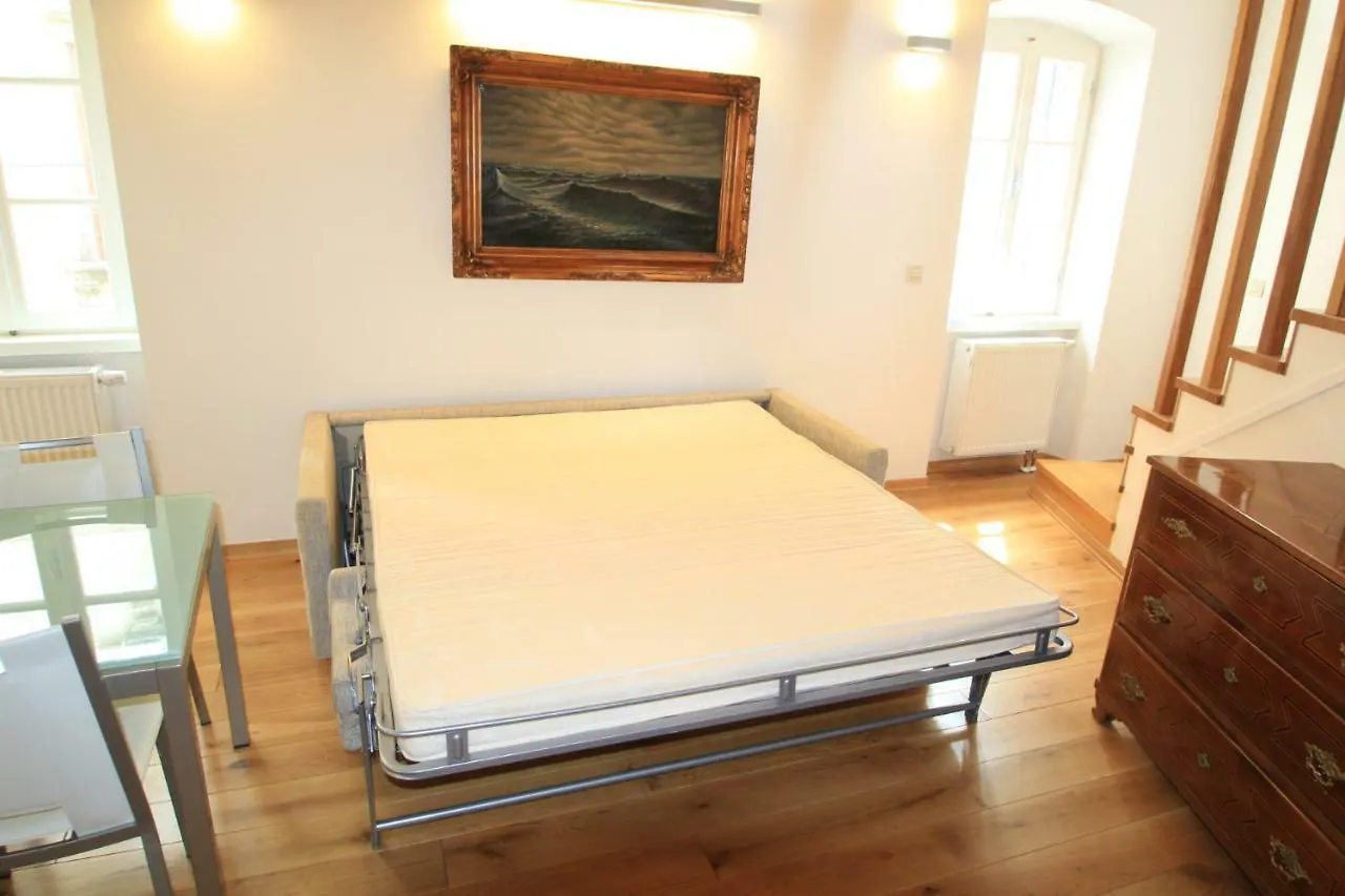 Cres Design Apartments